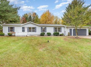 3030 E Estate Dr, Midland, MI 48642