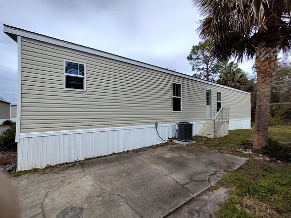 4th image of 1300 Hand Ave #A23