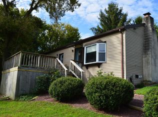 402 Pennsy Rd, New Providence, PA 17560