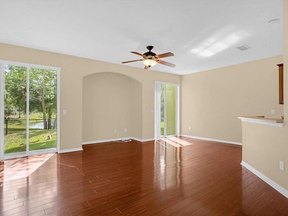 4th image of 2321 Pine Oak Trl