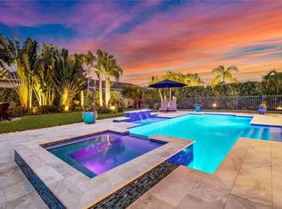 14623 Nicholas Way, Naples, FL 34109