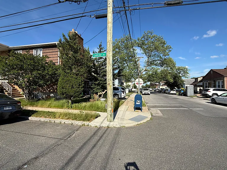 311 Lehrer Ave — Photo 2