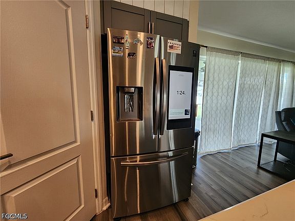 4th image of 1727 NE 34th St