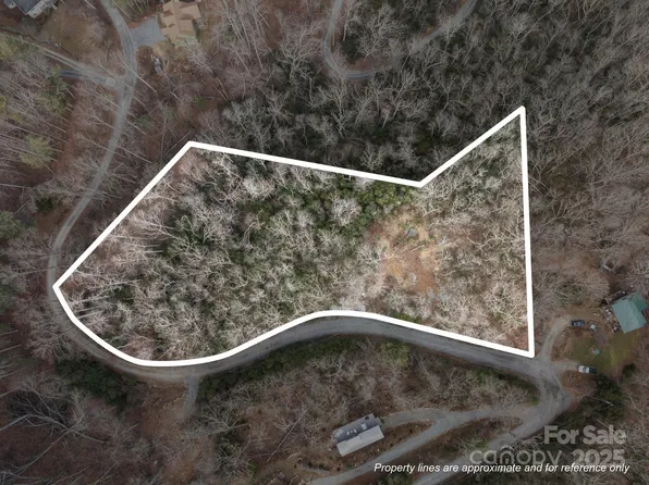 1443 Old Mill Rd #8/9, Hendersonville, NC 28792