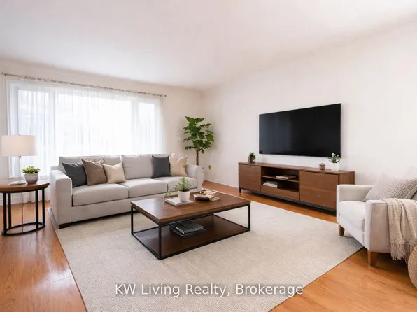 27 Beacham Cres, Toronto, ON M1T 1M9