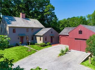 28 Prospect St, Woodstock, CT 06281