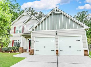 7546 Springbox Dr, Fairburn, GA 30213