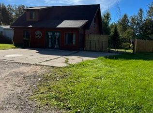 1214 E 11th Ave, Sault Sainte Marie, MI 49783