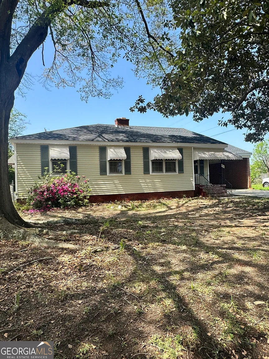 201 Meadowdale Dr photo 1