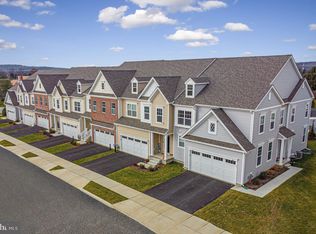 15 N Tompkins Sq, Downingtown, PA 19335
