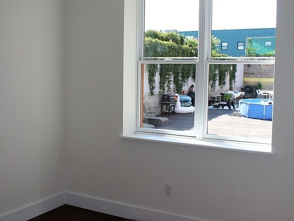 4th image of 832 Hicks St #Exr