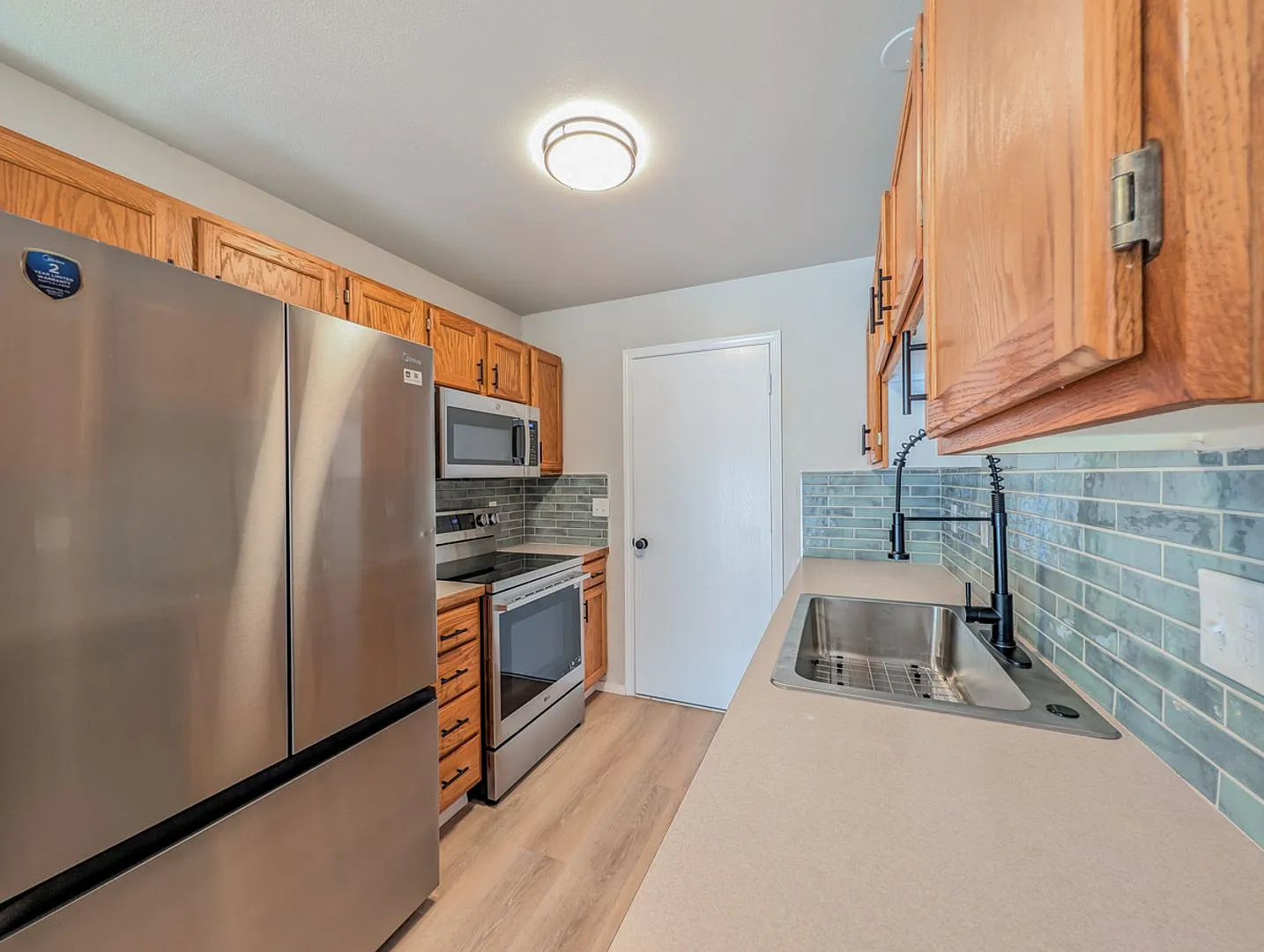 3632 Lakewood Rd — Photo 2