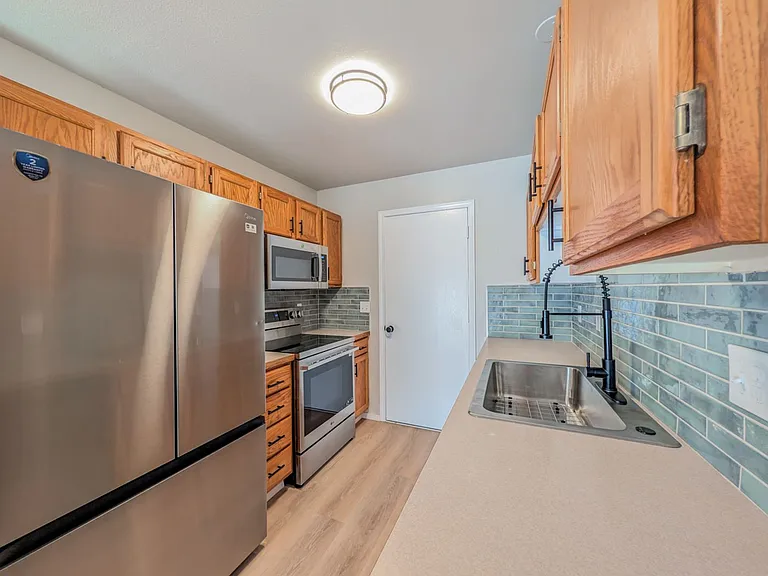 3632 Lakewood Rd — Photo 2
