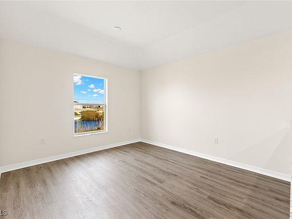 5th image of 1437 NW 2nd St