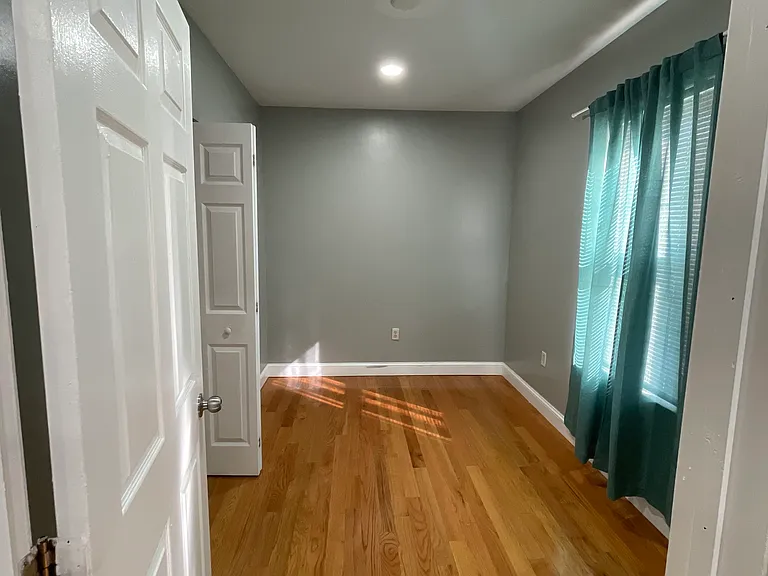 593 Park St #2 — Photo 14