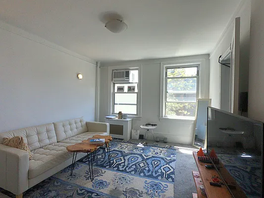 Rented by Compass | media 19