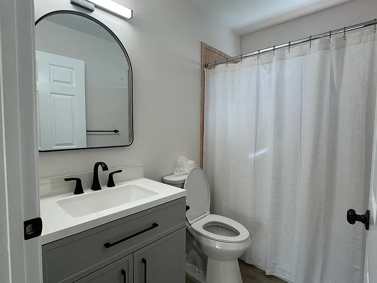 820 Jacaranda Pl #2 — Photo 3