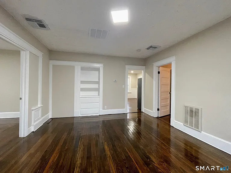 541 Church St #3 — Photo 5