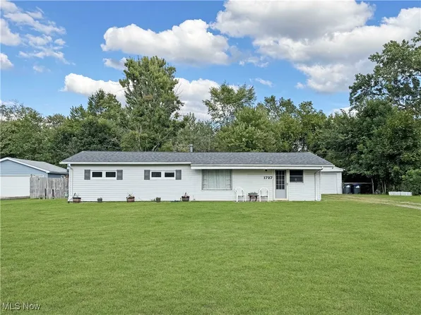 1727 Brintnall Dr, Brunswick, OH 44212
