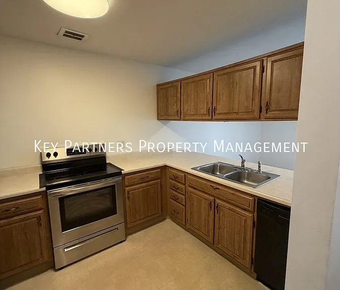 6524 W 51st St — Photo 5