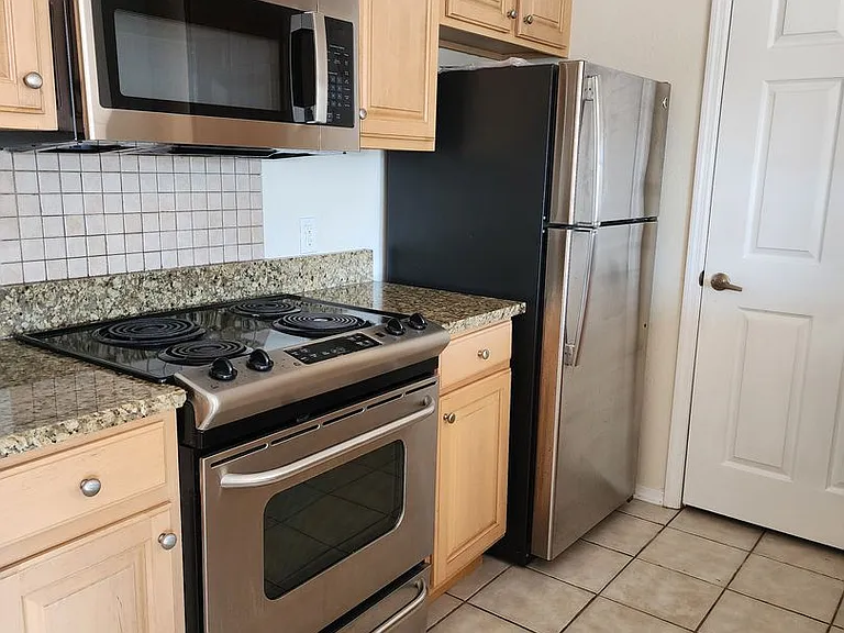 212 Cape Cod Dr — Photo 4