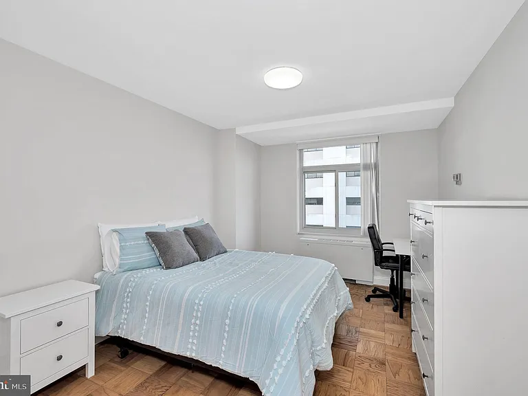 2401 H St NW #808 — Photo 17