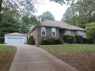 513 Beech Grove Way, Burns, TN 37029