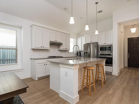 5th image of 2521 Elm Pl