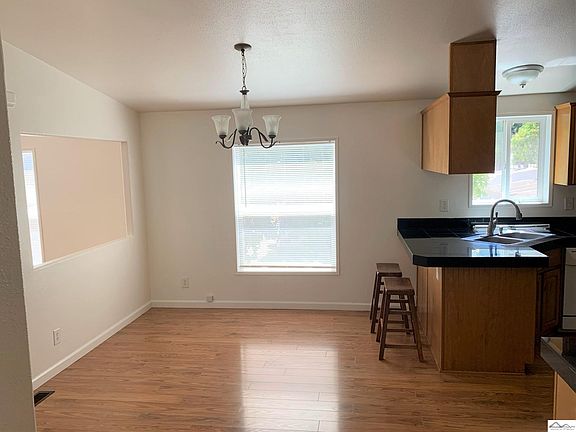 5th image of 7536 Roosevelt Ave