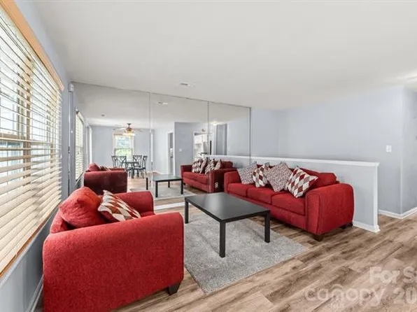 8521 Castle Pine Ct #1, Charlotte, NC 28226