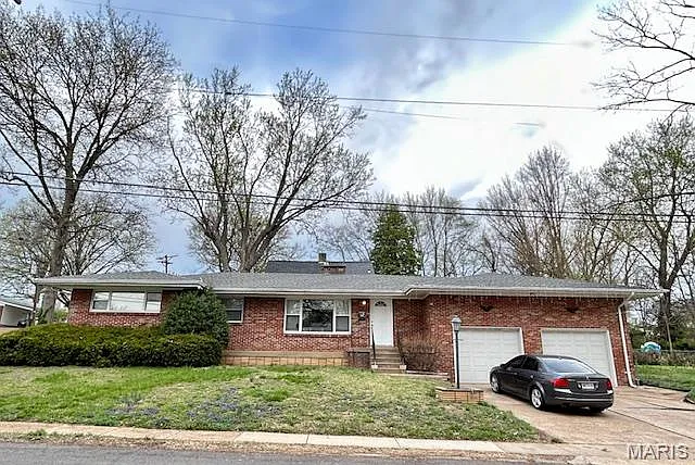 9091 Patrick Dr photo 1