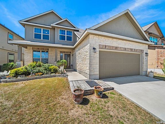 2nd image of 924 Highland Vista