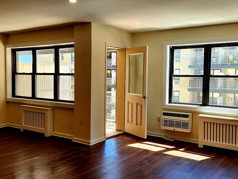 860 E Broadway #5B — Photo 11