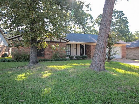 3rd image of 9817 Hillsboro Dr