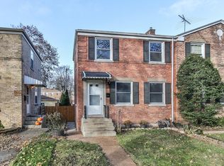 1716 Linden St, Des Plaines, IL 60018