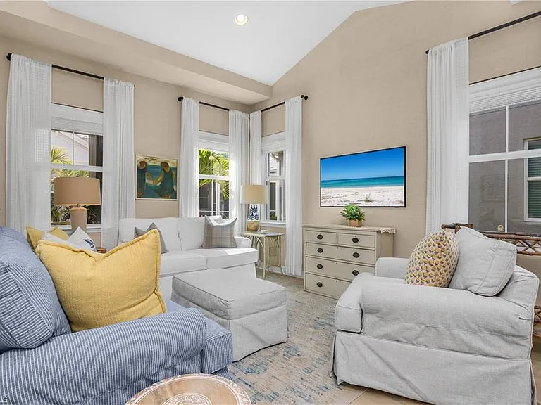 7286 Saona Ct — Photo 13