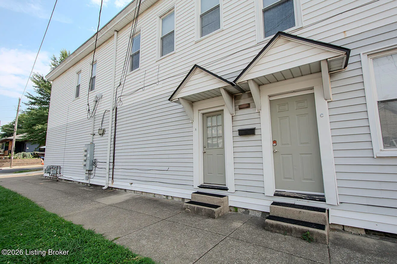 3 bed, 1.0 bath, 1300 sqft, $1,500 — Photo 4