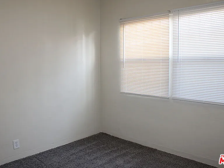 6340 10th Ave #6400-1/2 — Photo 9