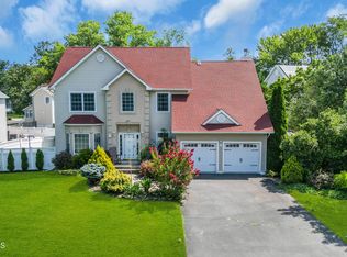 2 Bailey Rd, Aberdeen, NJ 07747