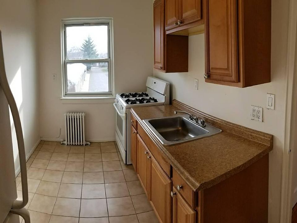 2nd image of 7334 255th St #3A