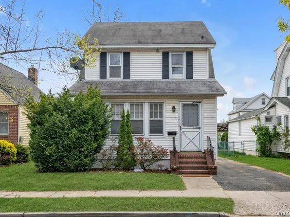 25 N 12th Street, New Hyde Park, NY 11040