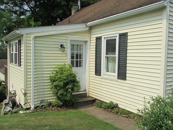 2nd image of 695 Prince St