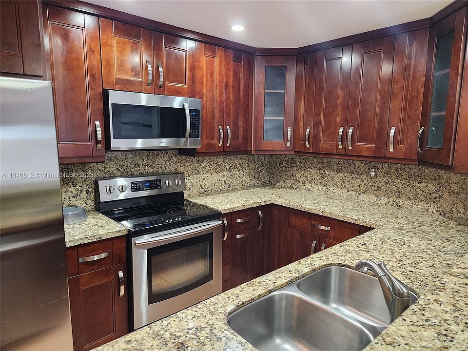 1st image of 9631 SW 77th Ave APT 102C