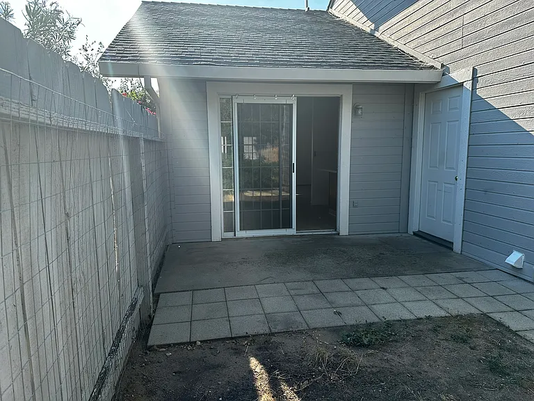 20127 Shannon Dr #D — Photo 6