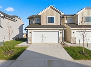 6937 Poppy Ct, Johnston, IA 50131