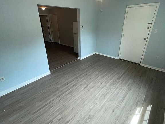 4th image of 801 Grove St N #13139642