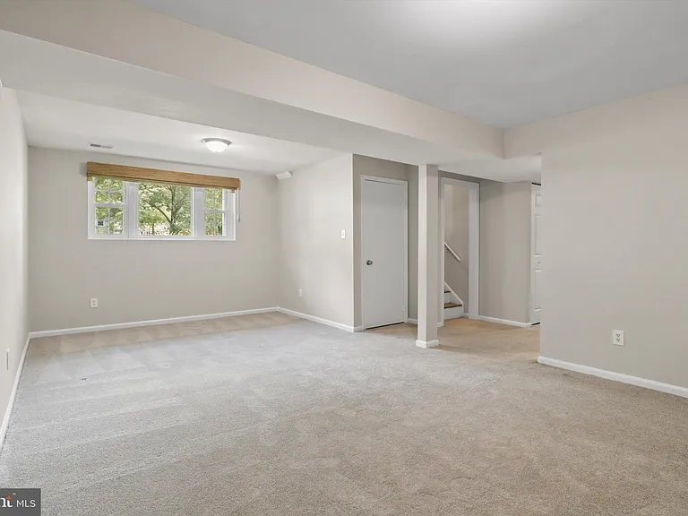 8583 Tyrolean Way — Photo 15