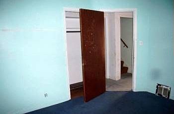 4th image of 19415 Bradford St
