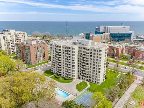 1201 N Shore Blvd E #1001, Burlington, ON L7S 1Z5