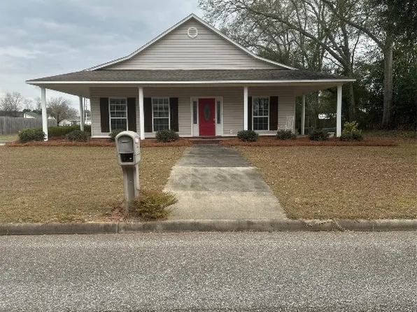 299 Rose Ave, Hartford, AL 36344